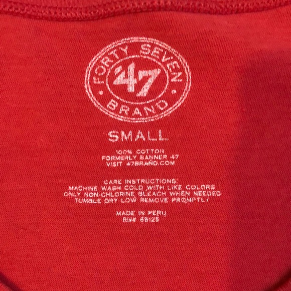 Cincinnati Reds T-shirt (Small) - Picture 2 of 3
